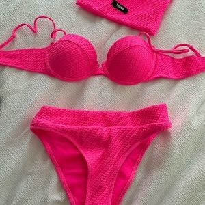 Hot Pink textured underwire Triangl bikini NEVER WORN BEFORE with matching bag